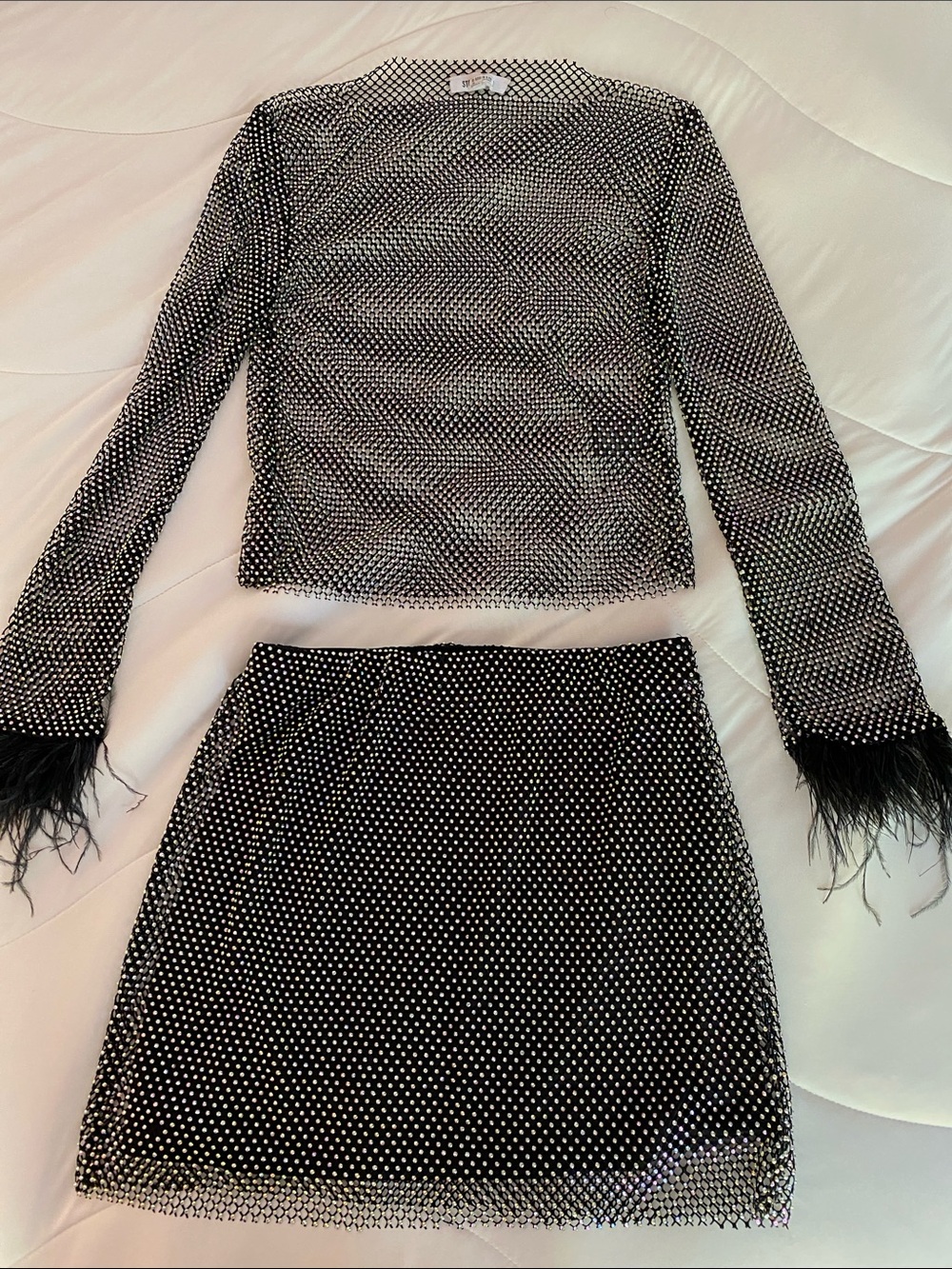 $168 msrp Steve Madden revolve Black Rhinestone Skirt Set with Feather Cuffs xs